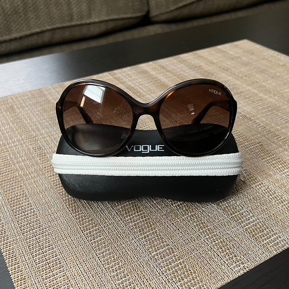 NEW Vogue Sunglasses with Case